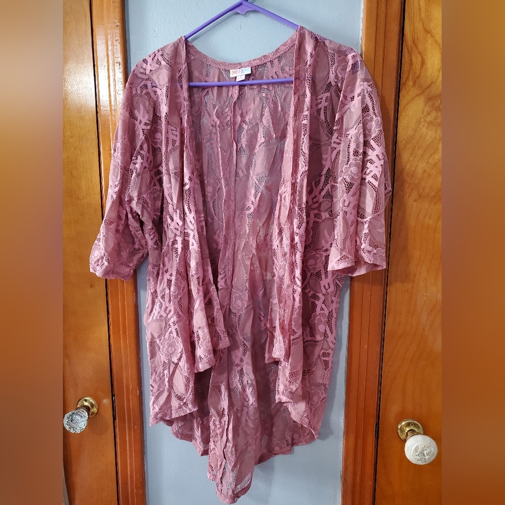Lularoe small blush lace Lindsay kimono